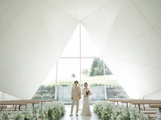 光の挙式「ラ・サーラ」